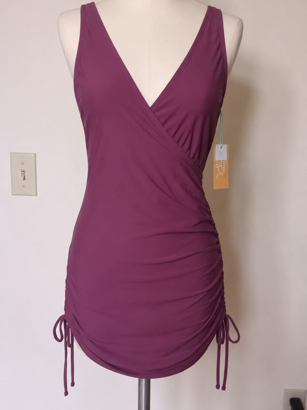💜 Kona Sol One-Piece Swimsuit – Size Medium 💜